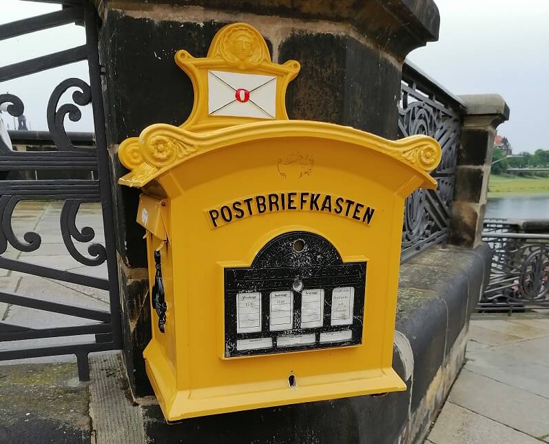 Altertuemlicher Briefkasten